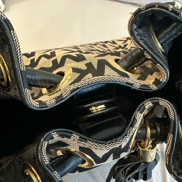 Michael Kors Signature Ring Bag -Black - Picture 8 of 8